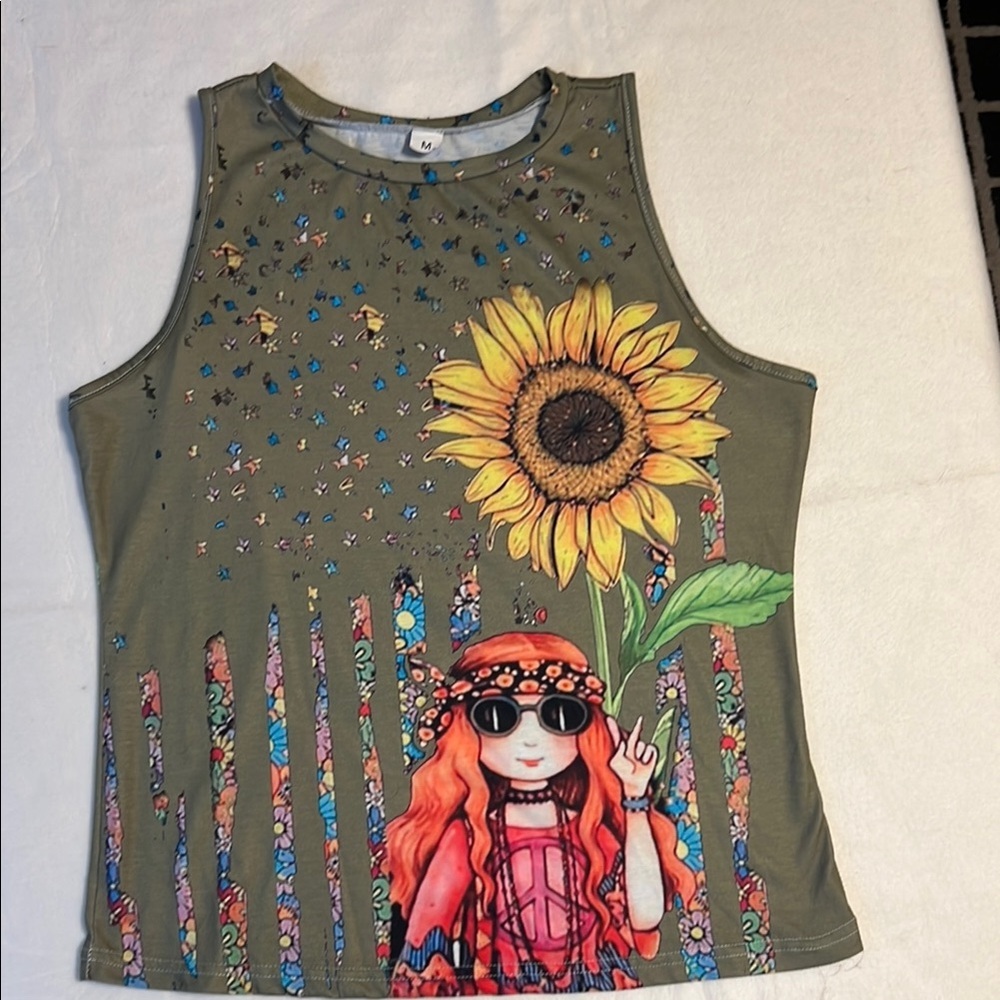 Tank top size medium. Fun print. 70s theme.